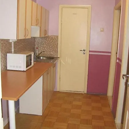 Economy Baltics - Uue Maailma 19 * Tallin